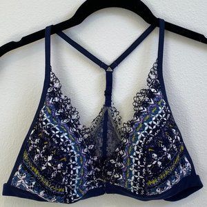 Victoria’s Secret Blue Lace Bralette W/ Removable Cups, Size L, GREAT CONDITION